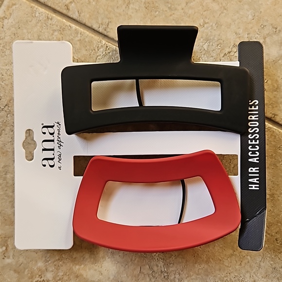 1/$5 or 3/$10 NWT a.n.a Black & Burgundy\ Red Claw 2-pc. Large Hair Clip - Picture 3 of 8